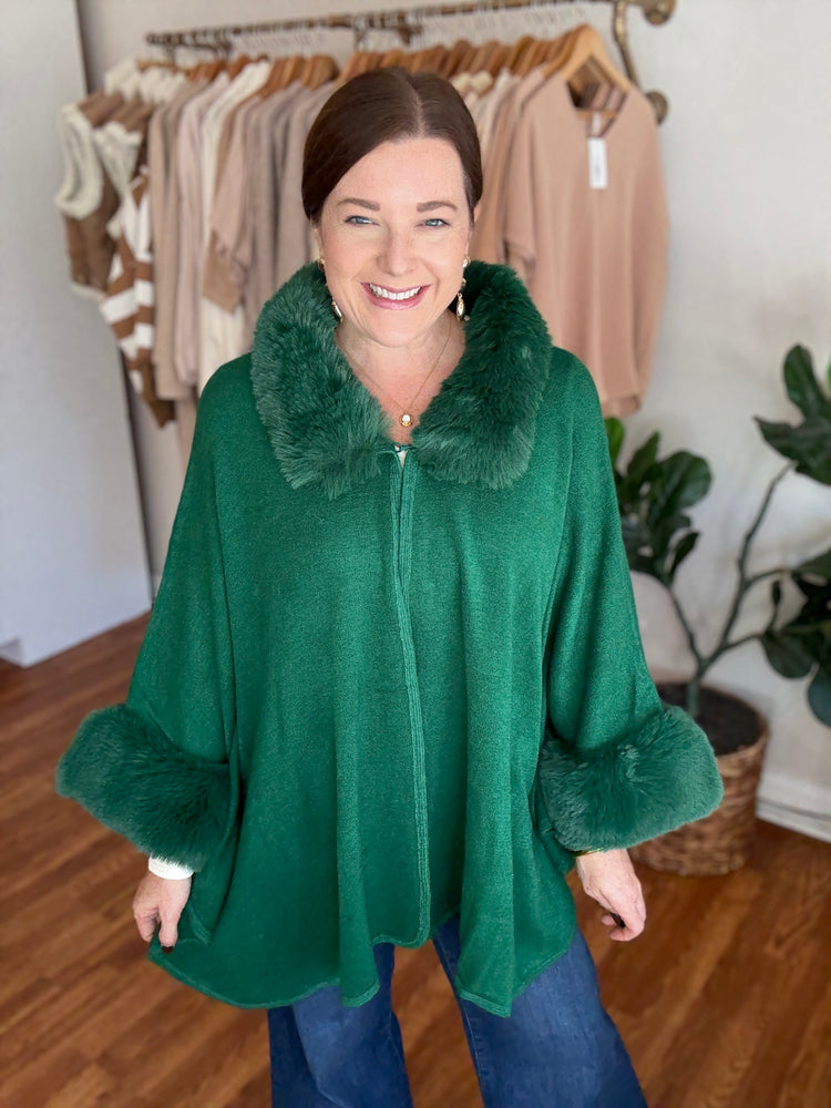 Central Park Poncho in Green