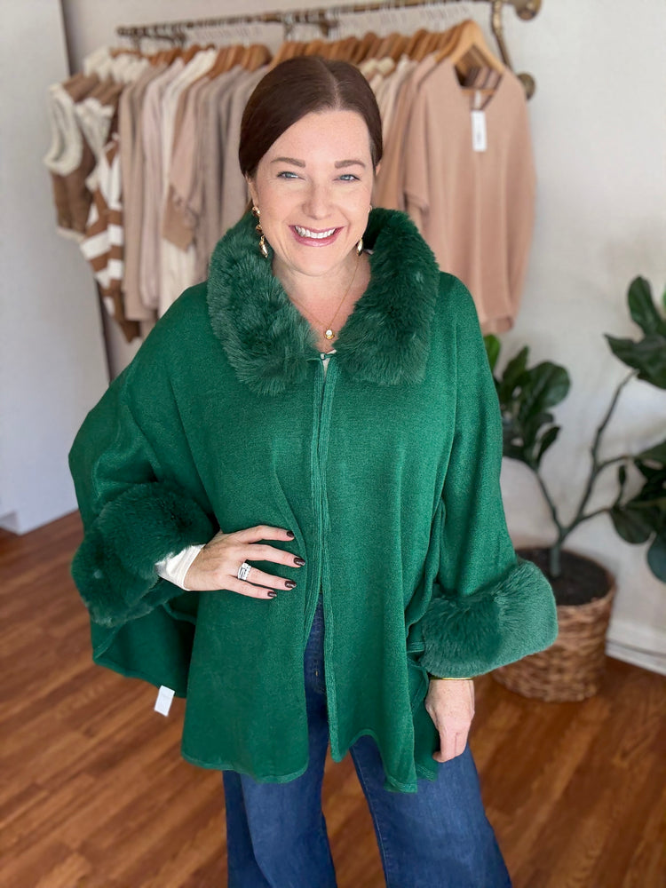 Central Park Poncho in Green