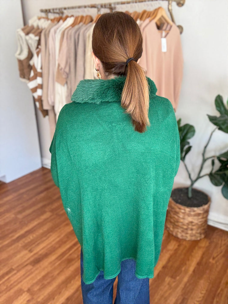 Central Park Poncho in Green