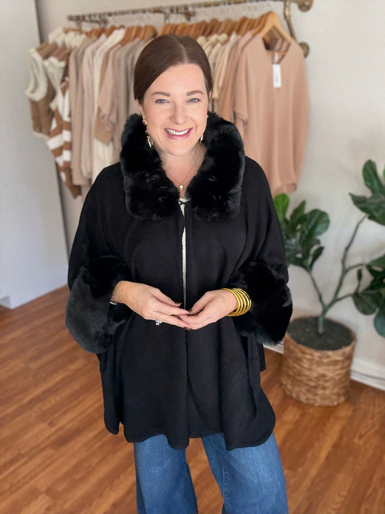 Central Park Poncho in Black