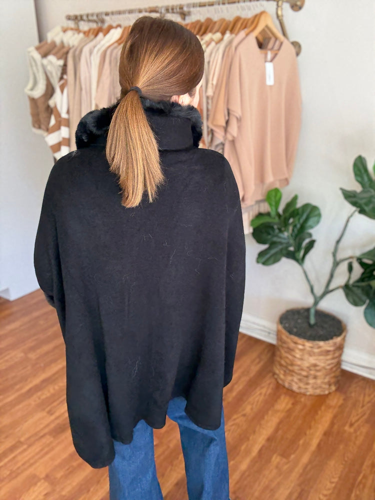 Central Park Poncho in Black
