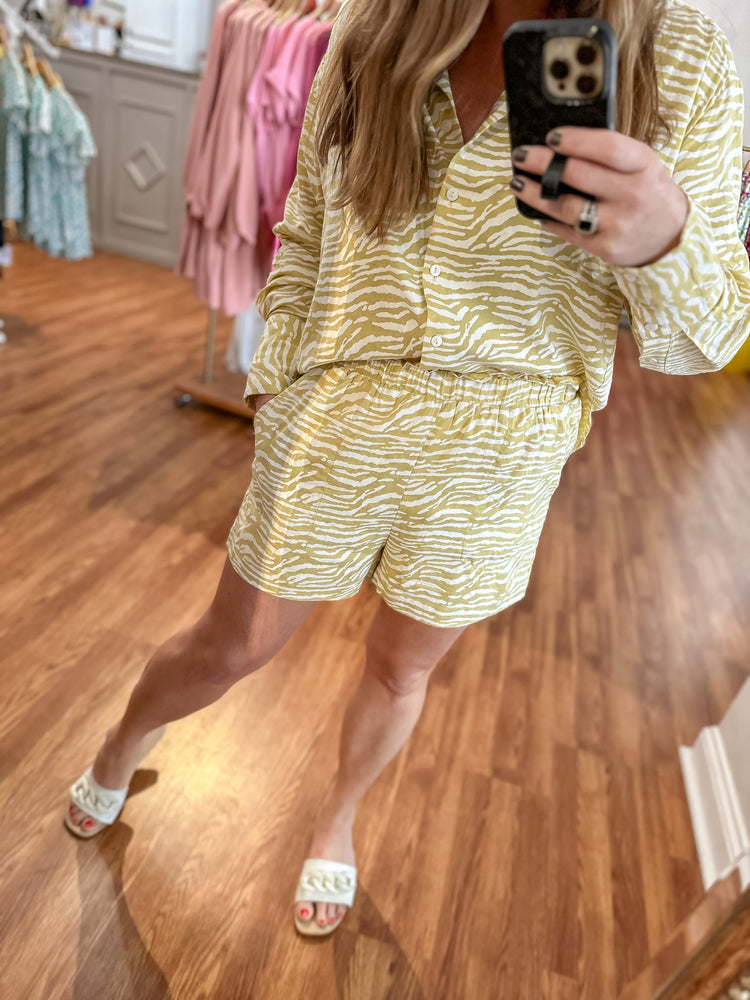 Summer Safari Shorts in Lemon
